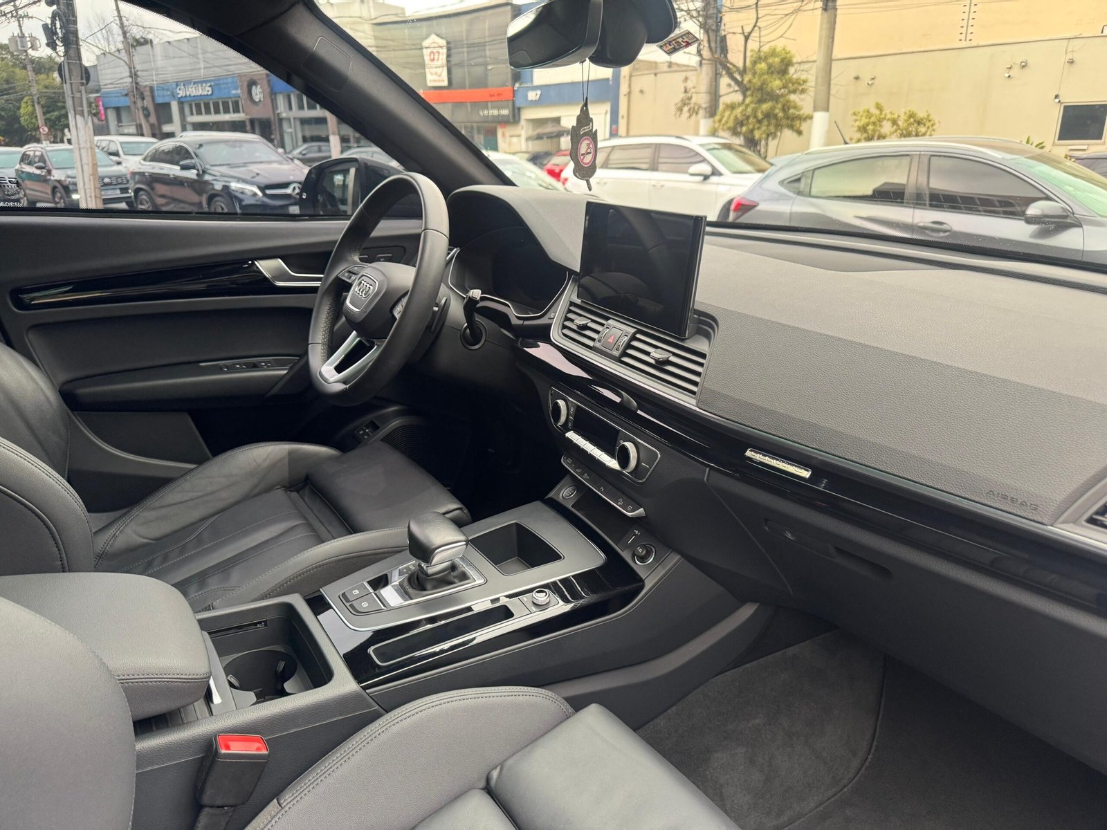 0f5cc553-2bd4-4949-8122-e8d37ca6d638