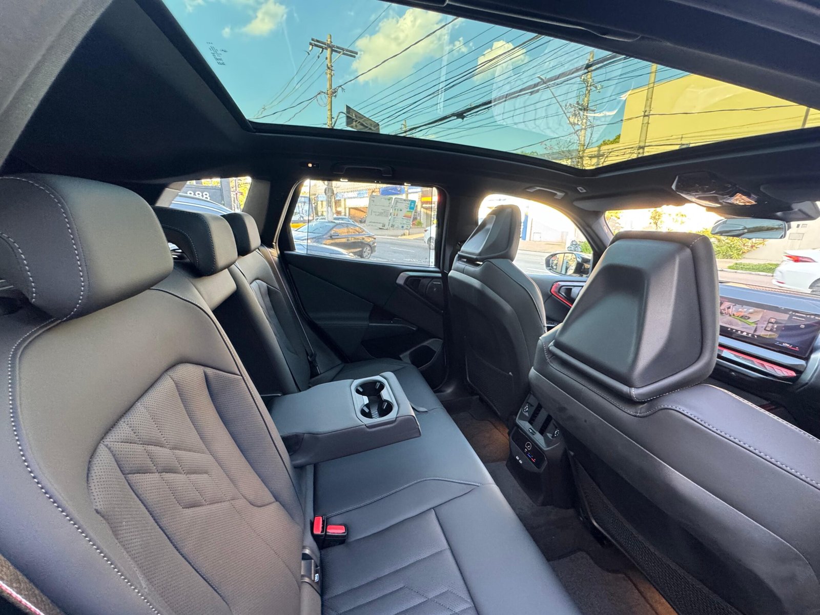 bc01c052-6b25-40c3-883b-255b0af6184e