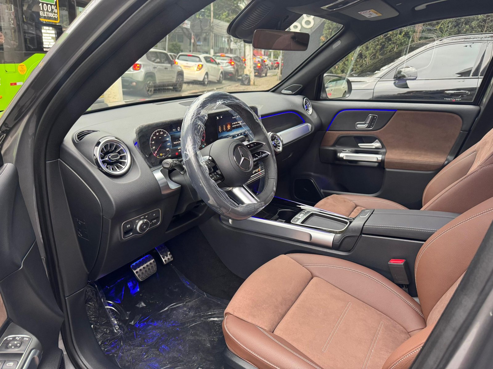 e8f0ef43-80f8-46a6-8e64-4abb4d525255