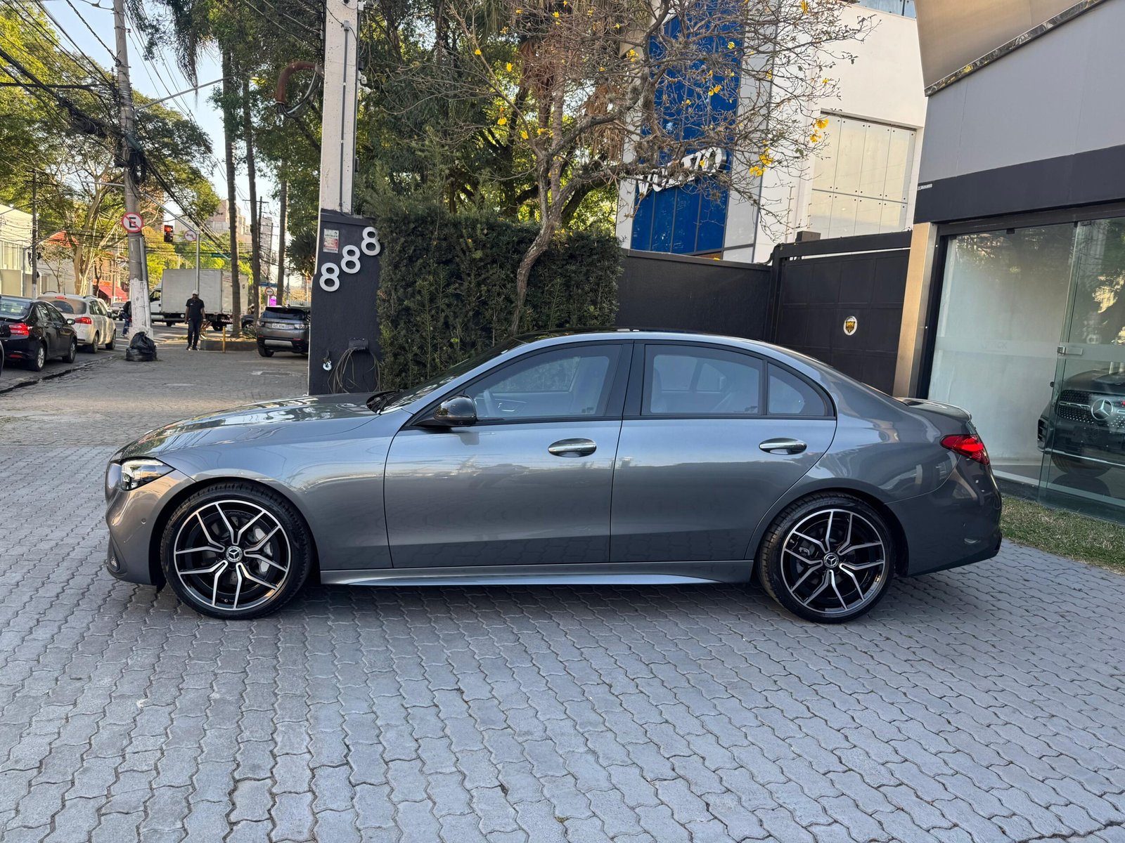 53aa8356-33f6-4109-bed0-73926ee4f933