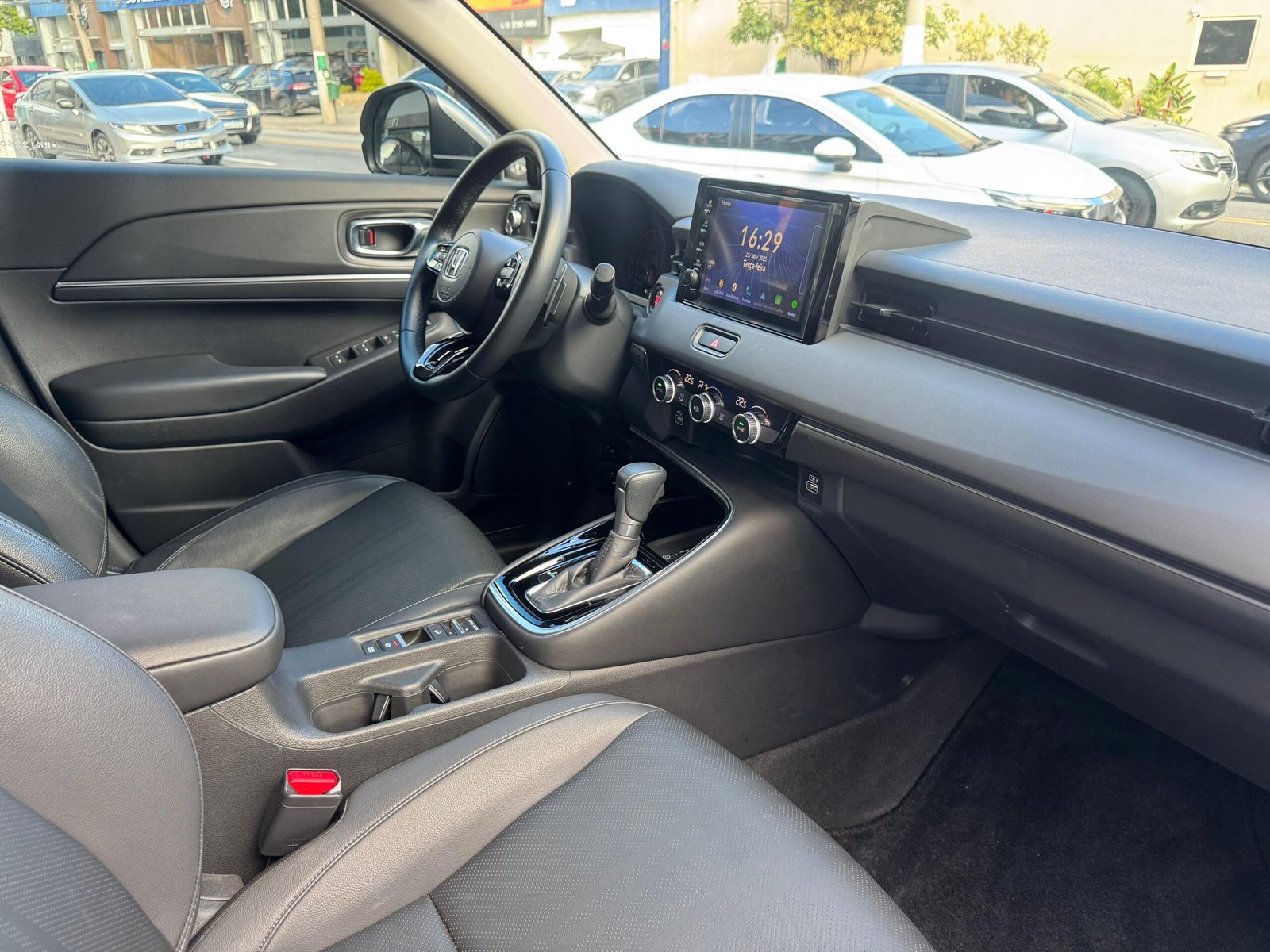 f1128552-b718-41e3-9b23-710935ef6434