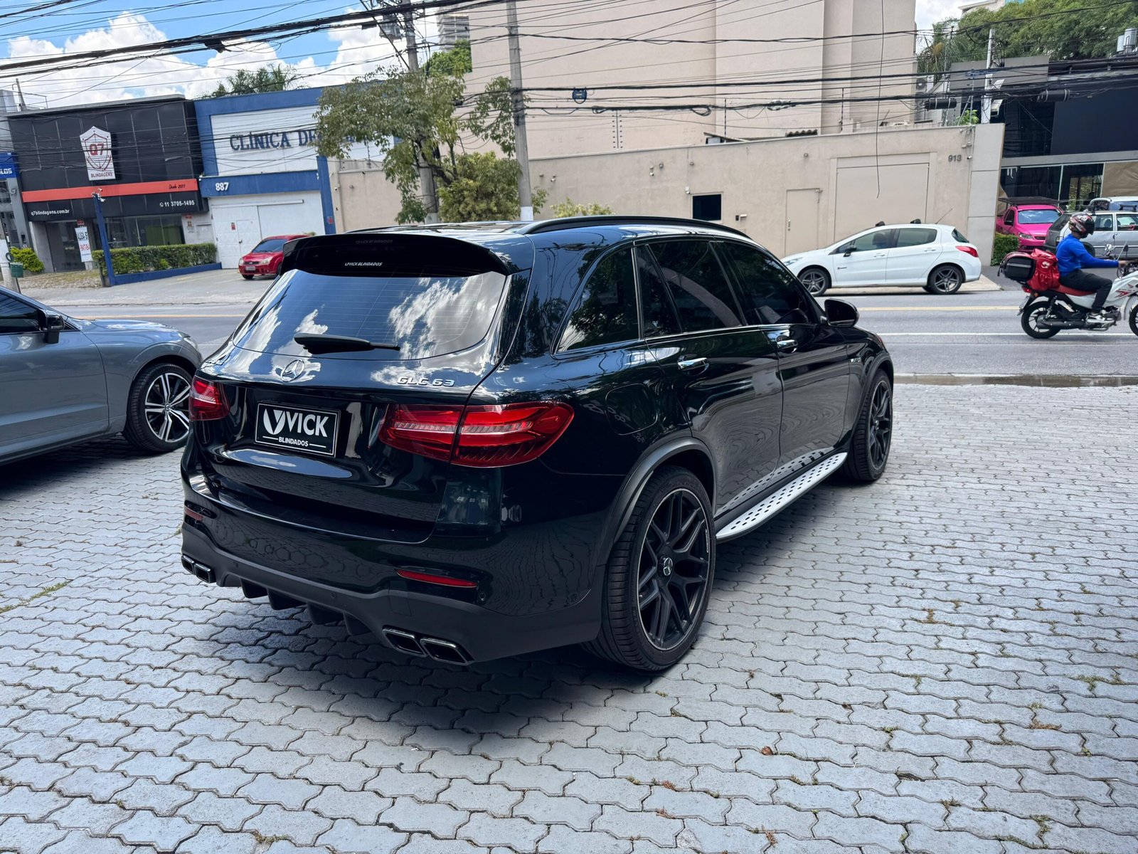 e28c2916-d5a4-4c62-8bdd-c80e49efcec0