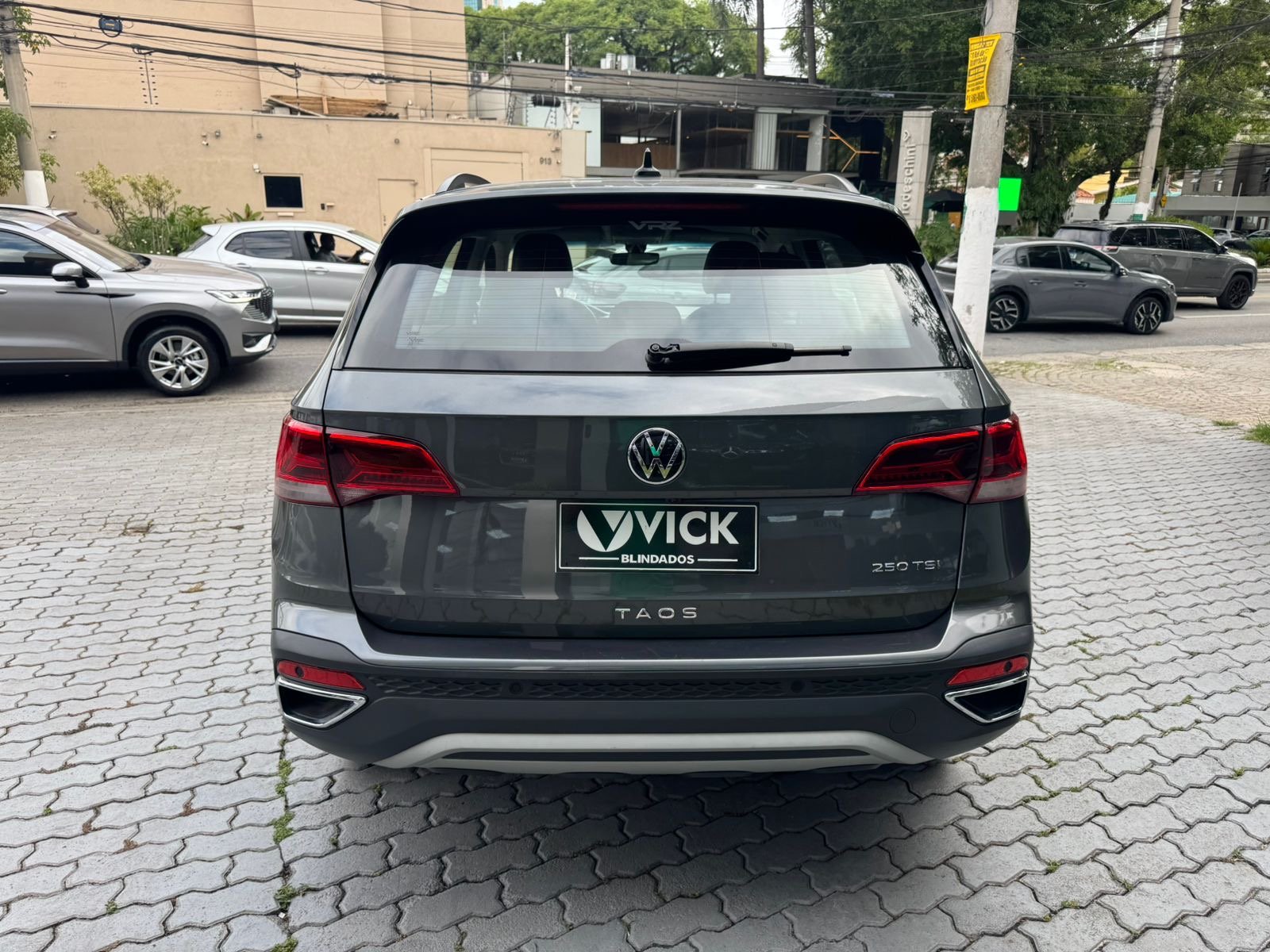 f2404246-ee81-4908-8848-f7088e9ca565