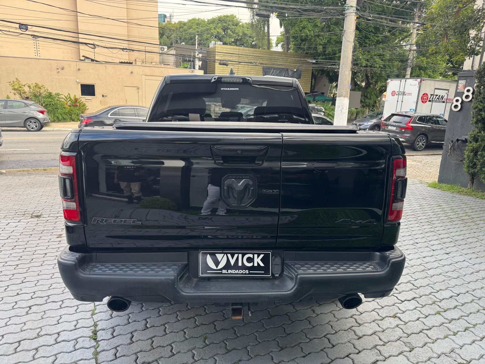 b530b02d-bd04-4973-a792-e0ce1bacd14b