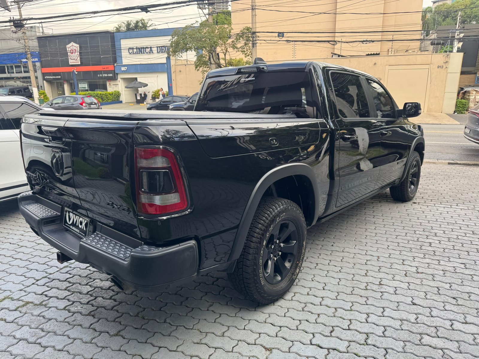 d3a1a090-9c36-4213-a890-8587000e57a7